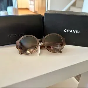 CHANEL | Accessories | New Authentic Chanel Ch 54 Round  display picture 3